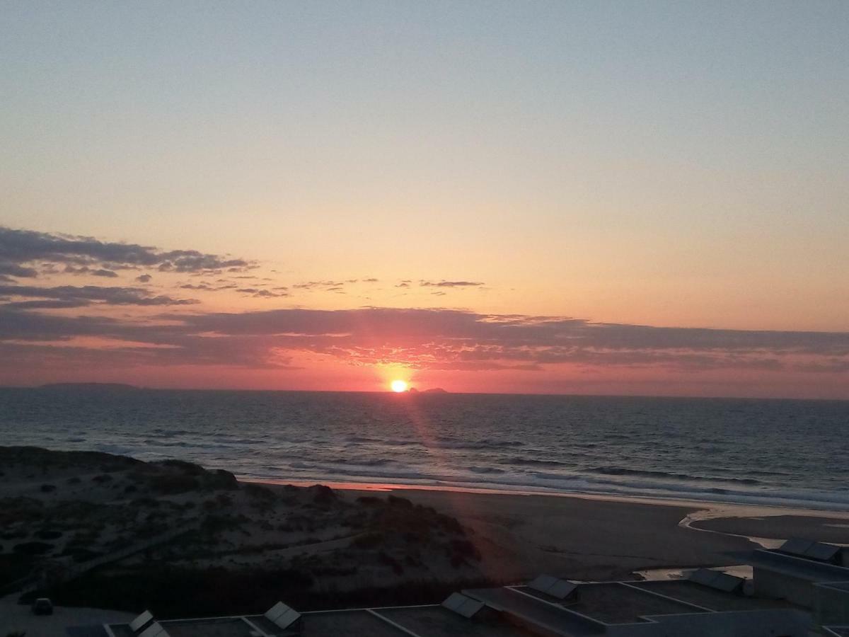 Praia Del Rey Pool View Bythe Sea Praia del Rei المظهر الخارجي الصورة